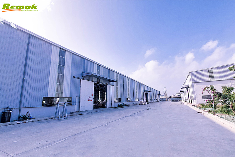 Bên Trong Nhà Máy Remak: Một Ngày Sản Xuất Vận Hành Toàn Công Suất Trước Cao Điểm Cuối Năm